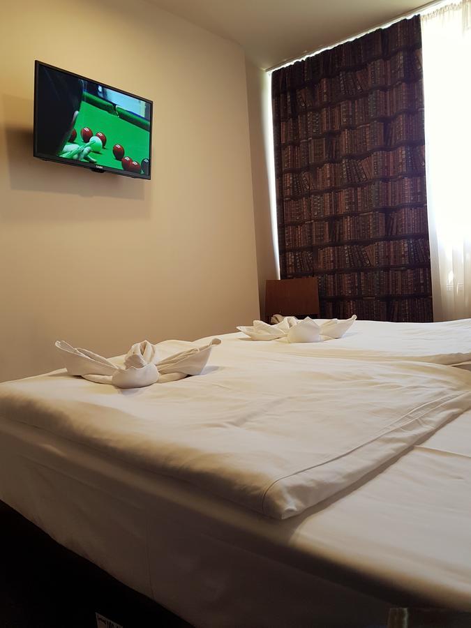 Hotel Pest Inn Budapest Exteriör bild